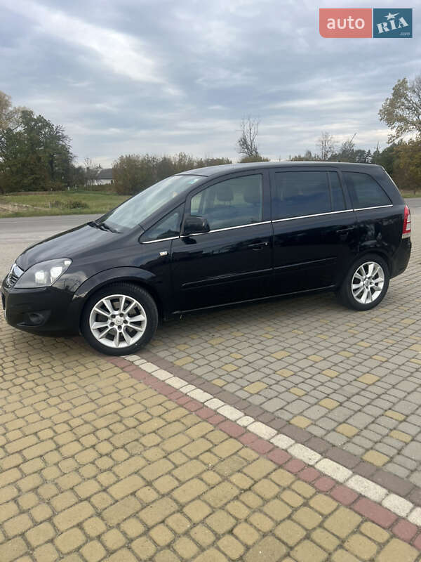 Минивэн Opel Zafira 2011 в Краковце фото 6 Минивэн Opel Zafira 2011 в Краковце