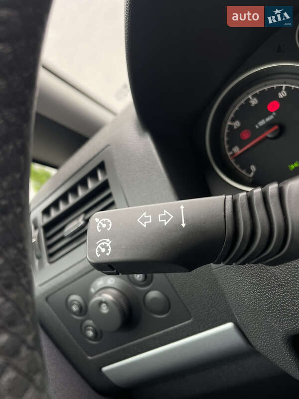 Мінівен Opel Zafira 2011 в Дрогобичі фото 43 Мінівен Opel Zafira 2011 в Дрогобичі