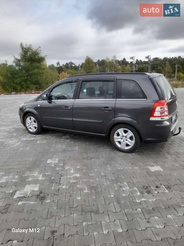 Мінівен Opel Zafira 2011 в Соснівці