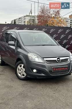 Мінівен Opel Zafira 2011 в  Мінівен Opel Zafira 2011 в