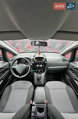 Мінівен Opel Zafira 2011 в  фото 17 Мінівен Opel Zafira 2011 в