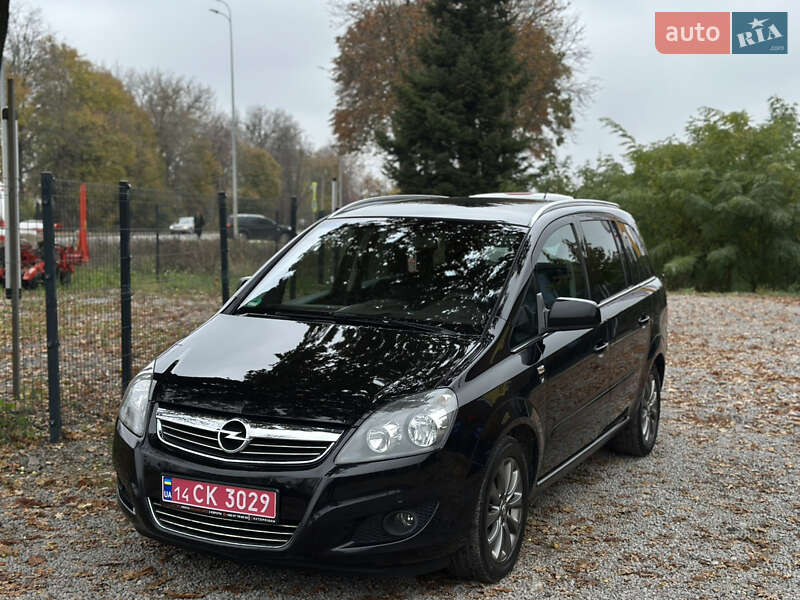 Минивэн Opel Zafira 2010 в Виннице
