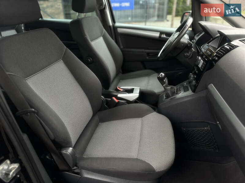 Минивэн Opel Zafira 2010 в Виннице
