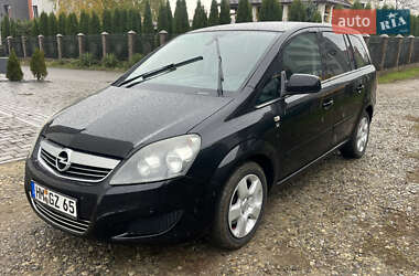 Минивэн Opel Zafira 2010 в Черновцах