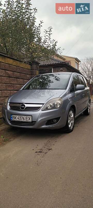 Opel Zafira 2010