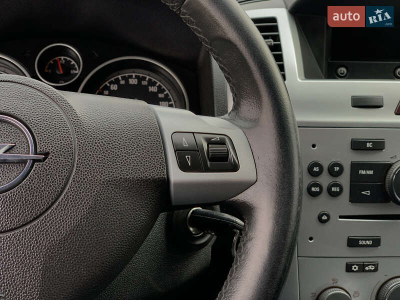 Минивэн Opel Zafira 2011 в Бердичеве фото 41 Минивэн Opel Zafira 2011 в Бердичеве