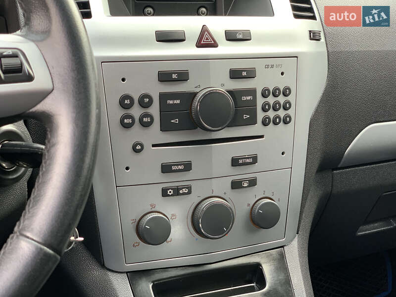 Минивэн Opel Zafira 2011 в Бердичеве фото 45 Минивэн Opel Zafira 2011 в Бердичеве