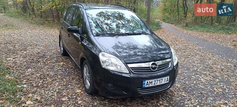Минивэн Opel Zafira 2009 в Коростене