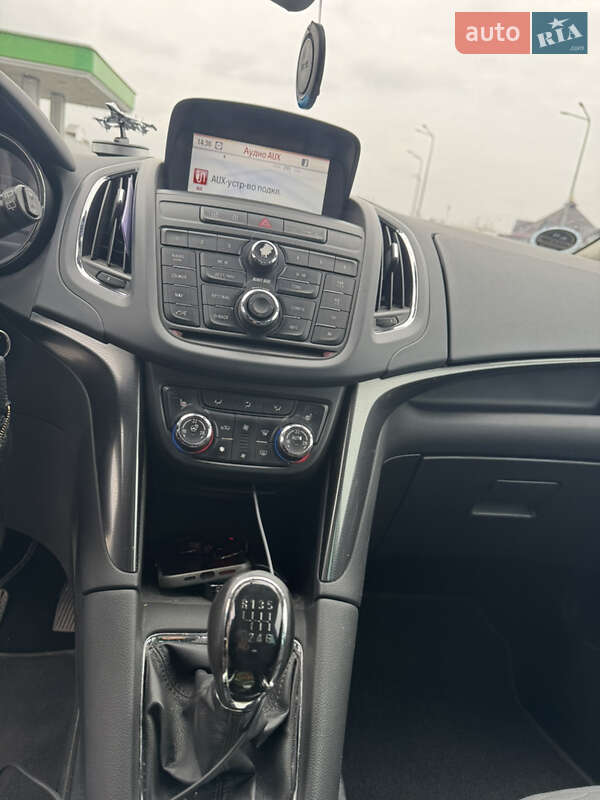 Минивэн Opel Zafira 2012 в Луцке