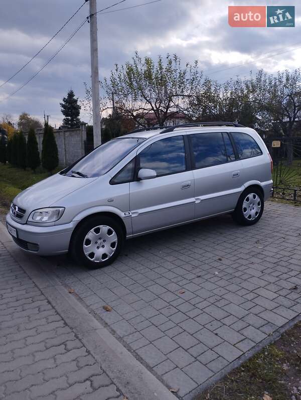 Минивэн Opel Zafira 2004 в Виннице