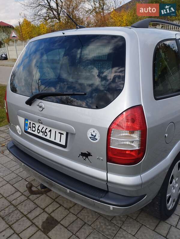 Минивэн Opel Zafira 2004 в Виннице