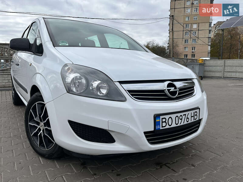 Минивэн Opel Zafira 2011 в Кривом Роге