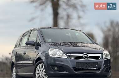 Минивэн Opel Zafira 2010 в Дрогобыче Минивэн Opel Zafira 2010 в Дрогобыче