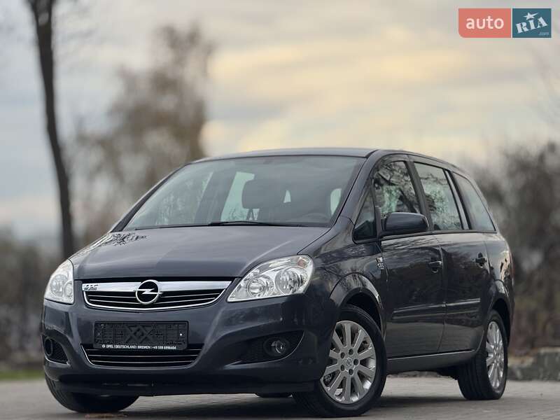Минивэн Opel Zafira 2010 в Дрогобыче
