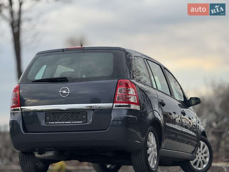 Минивэн Opel Zafira 2010 в Дрогобыче