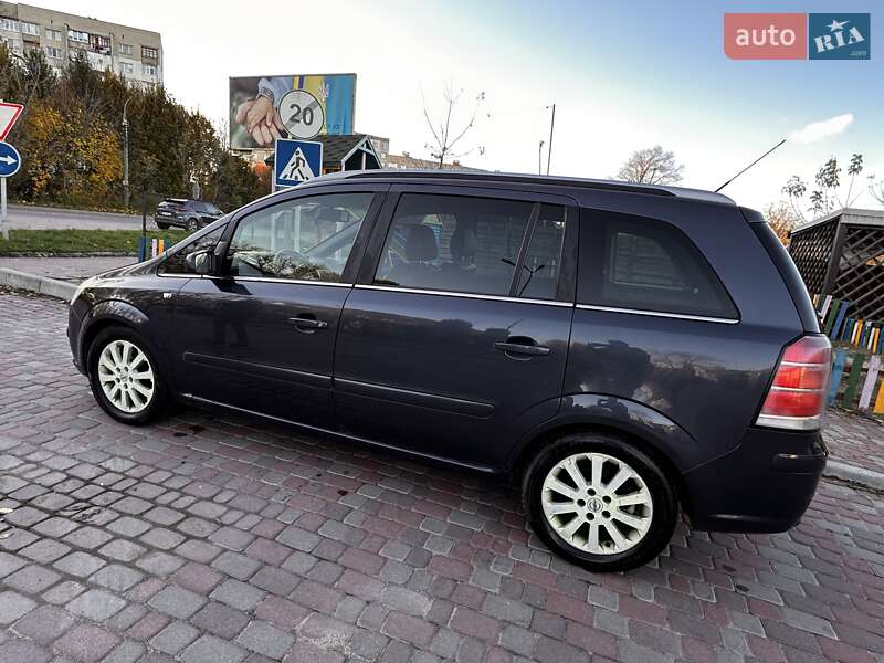 Минивэн Opel Zafira 2006 в Бердичеве фото 3 Минивэн Opel Zafira 2006 в Бердичеве