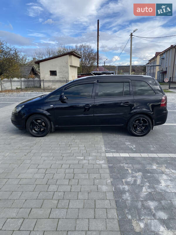 Минивэн Opel Zafira 2006 в Ивано-Франковске