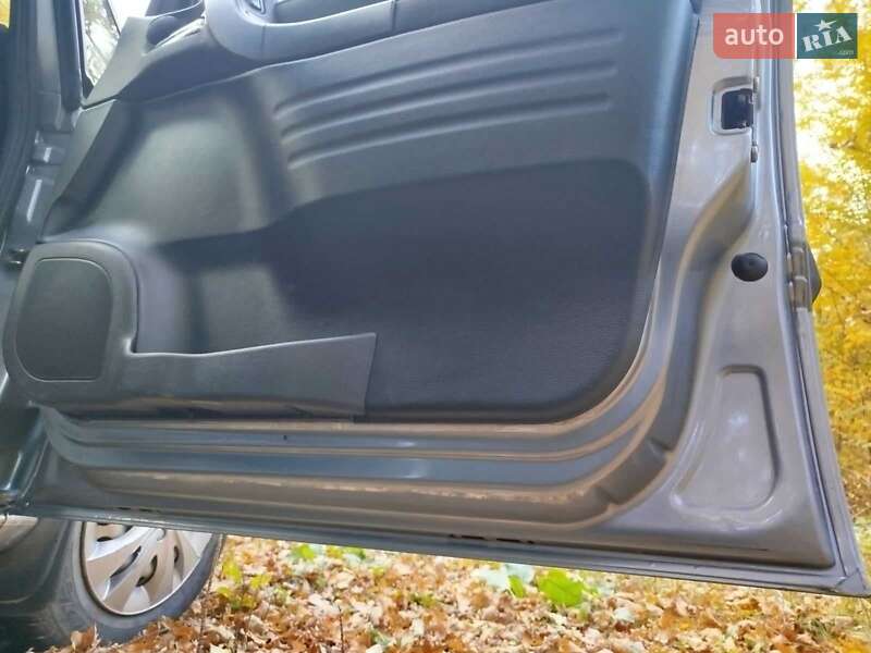 Минивэн Opel Zafira 2003 в Бориславе