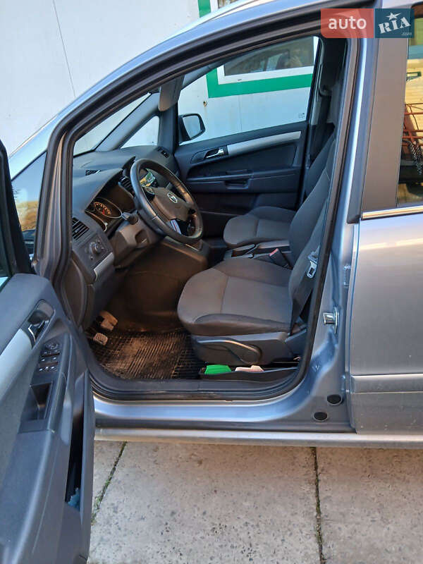 Минивэн Opel Zafira 2011 в Солонке фото 3 Минивэн Opel Zafira 2011 в Солонке