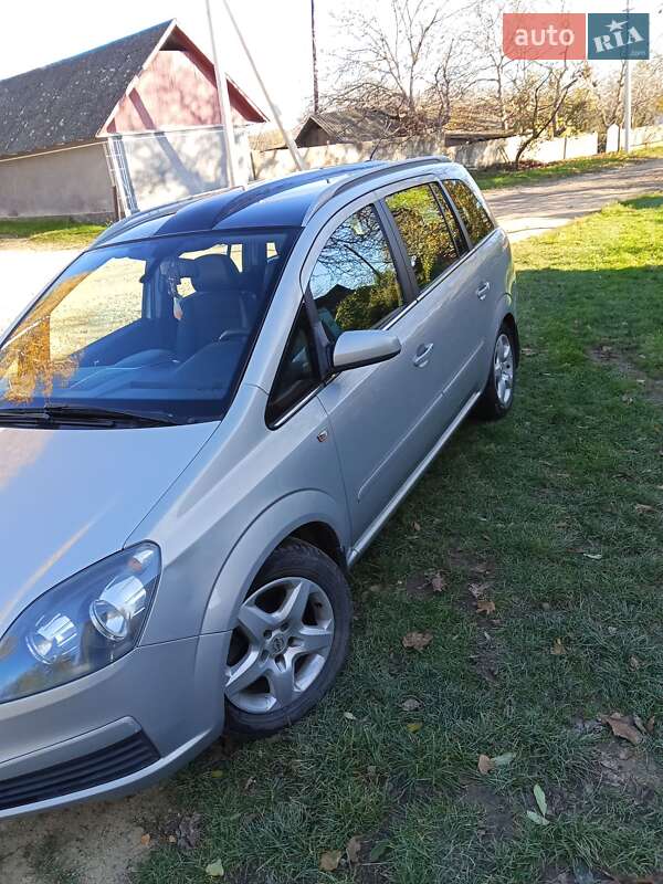 Минивэн Opel Zafira 2006 в Каменец-Подольском