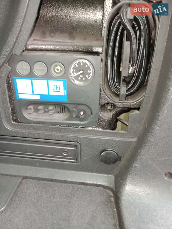 Минивэн Opel Zafira 2010 в Остер