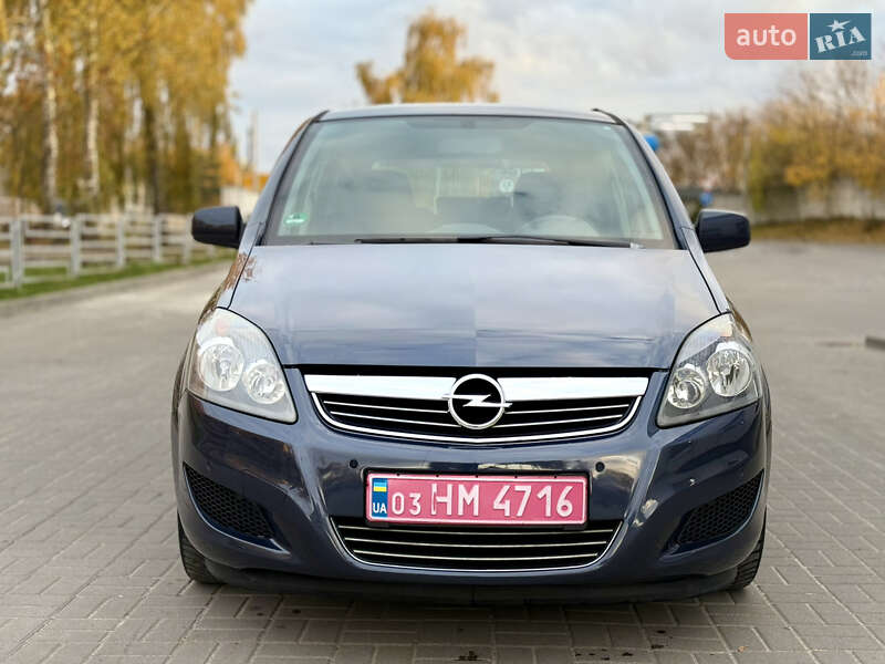 Мінівен Opel Zafira 2011 в Тернополі