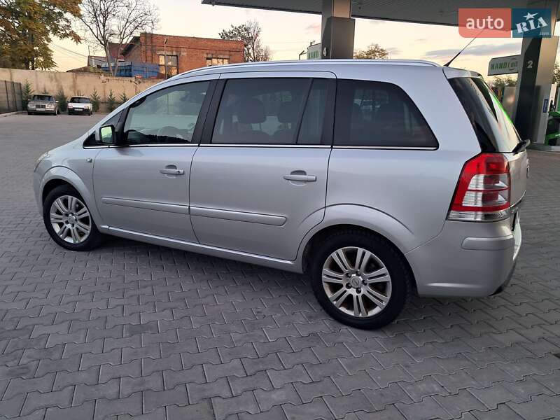 Минивэн Opel Zafira 2012 в Могилев-Подольске фото 29 Минивэн Opel Zafira 2012 в Могилев-Подольске