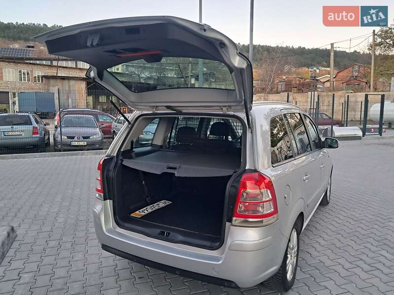 Минивэн Opel Zafira 2012 в Могилев-Подольске фото 54 Минивэн Opel Zafira 2012 в Могилев-Подольске