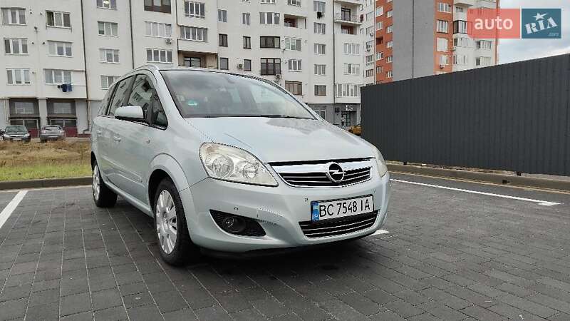 Минивэн Opel Zafira 2009 в Шептицькому