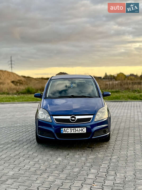 Минивэн Opel Zafira 2006 в Луцке фото 4 Минивэн Opel Zafira 2006 в Луцке