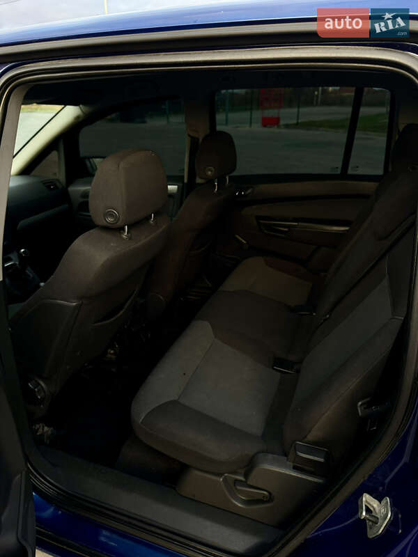 Минивэн Opel Zafira 2006 в Луцке фото 24 Минивэн Opel Zafira 2006 в Луцке