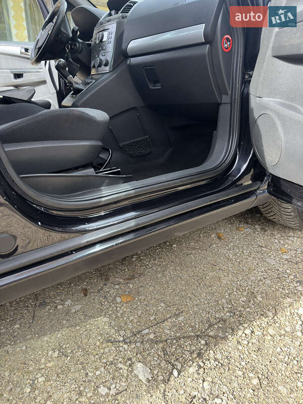 Минивэн Opel Zafira 2005 в Збараже