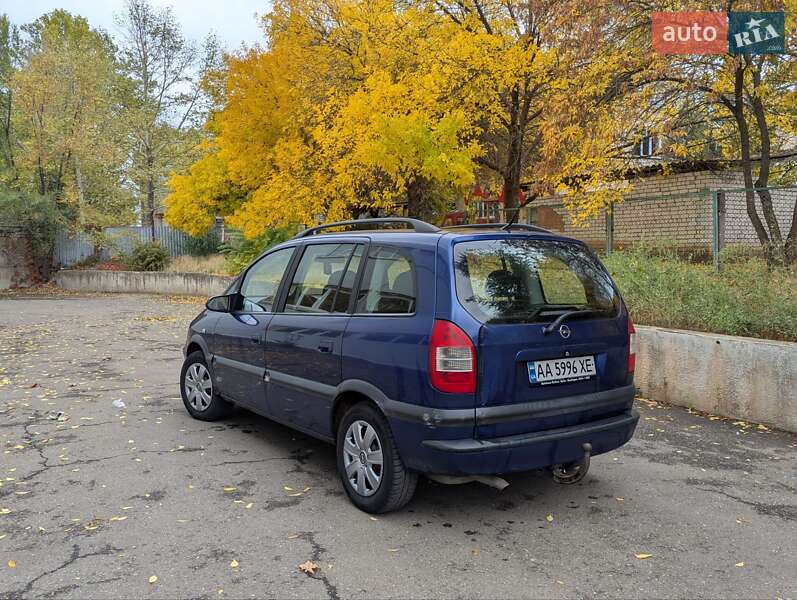 Минивэн Opel Zafira 2003 в Николаеве