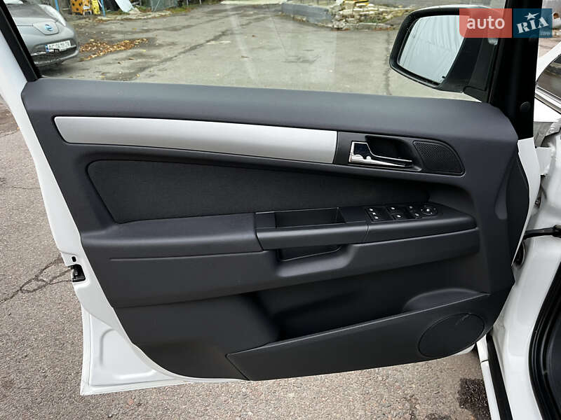 Минивэн Opel Zafira 2013 в Луцке фото 7 Минивэн Opel Zafira 2013 в Луцке