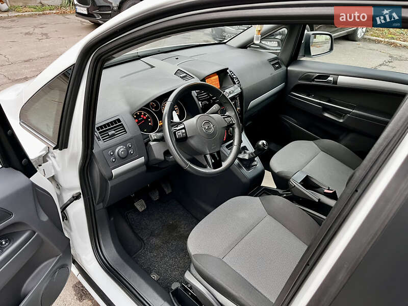 Минивэн Opel Zafira 2013 в Луцке фото 13 Минивэн Opel Zafira 2013 в Луцке