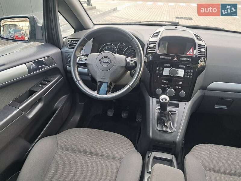 Минивэн Opel Zafira 2012 в Могилев-Подольске фото 78 Минивэн Opel Zafira 2012 в Могилев-Подольске