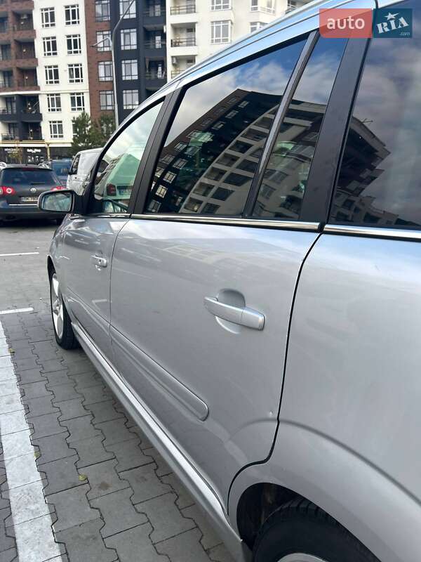 Минивэн Opel Zafira 2008 в Ирпене