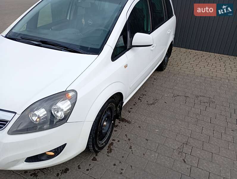 Минивэн Opel Zafira 2013 в Дрогобыче фото 8 Минивэн Opel Zafira 2013 в Дрогобыче