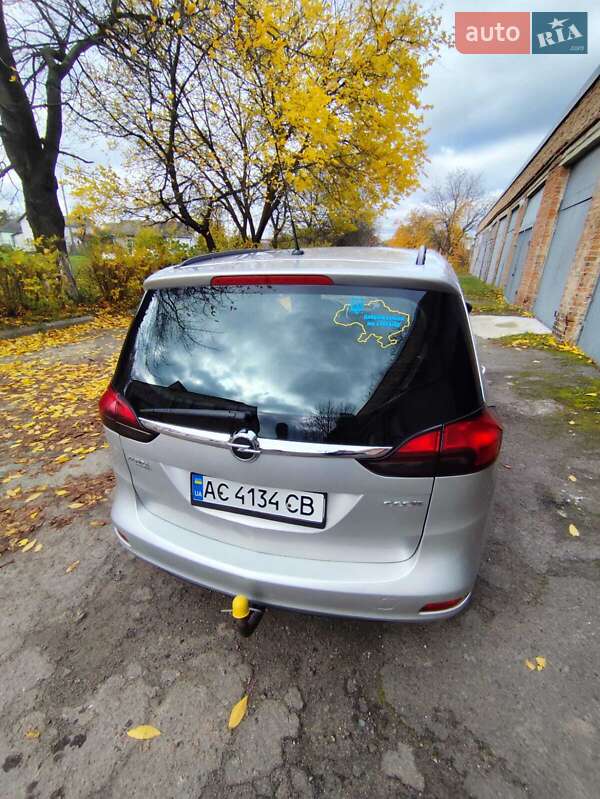 Микровэн Opel Zafira 2013 в Луцке