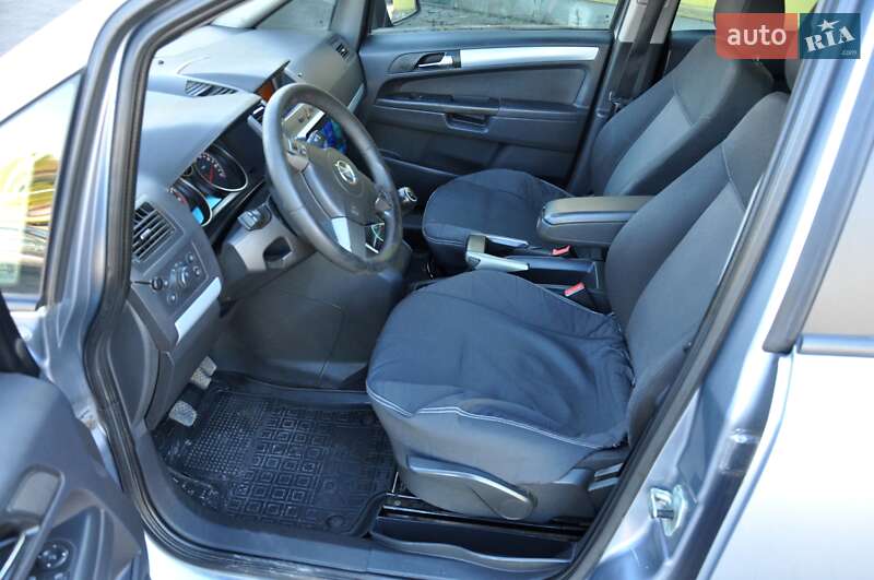 Мінівен Opel Zafira 2006 в Львові