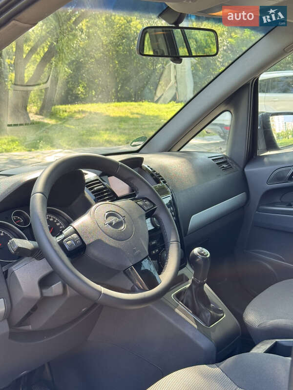 Минивэн Opel Zafira 2012 в Львове фото 29 Минивэн Opel Zafira 2012 в Львове