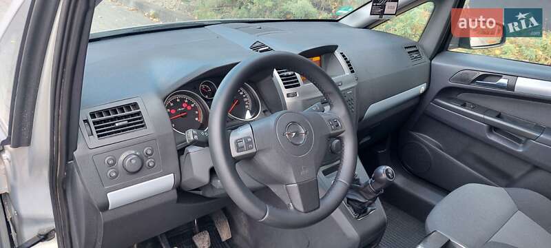 Минивэн Opel Zafira 2007 в Белой Церкви