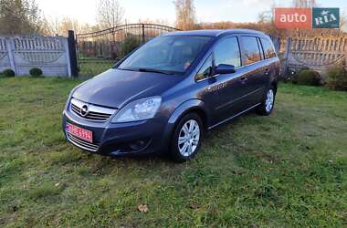 Минивэн Opel Zafira 2009 в Клевани