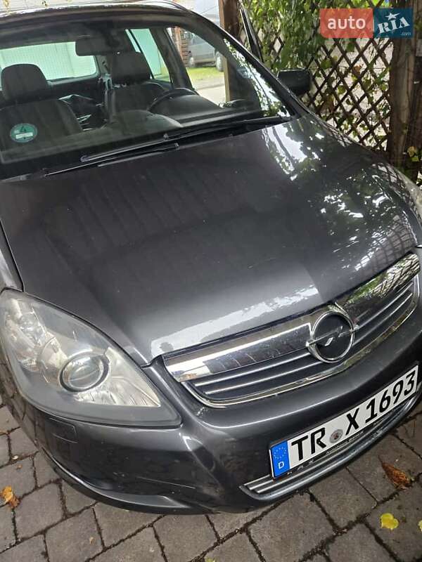Минивэн Opel Zafira 2010 в Белой Церкви