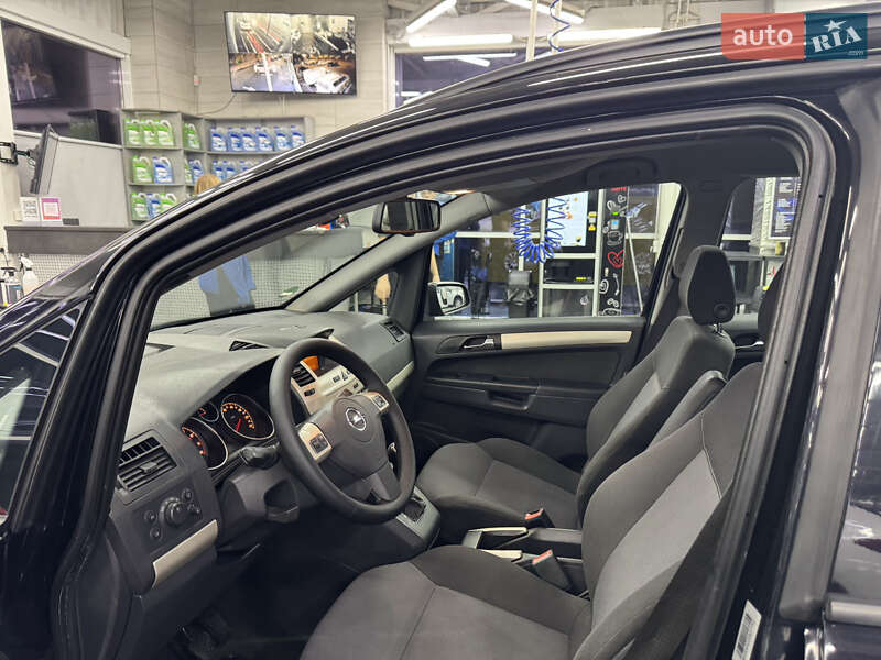 Минивэн Opel Zafira 2009 в Луцке фото 14 Минивэн Opel Zafira 2009 в Луцке