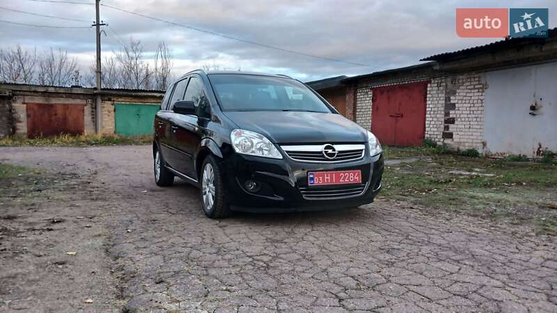 Минивэн Opel Zafira 2010 в Краматорске