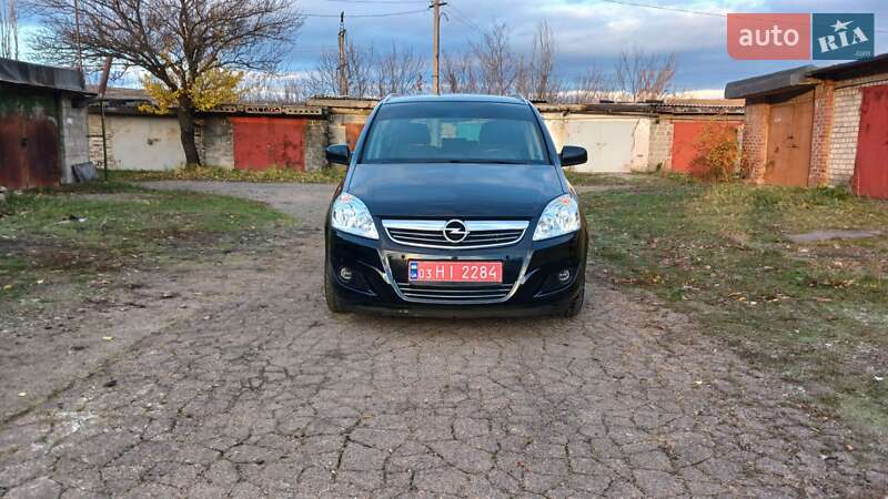 Минивэн Opel Zafira 2010 в Краматорске