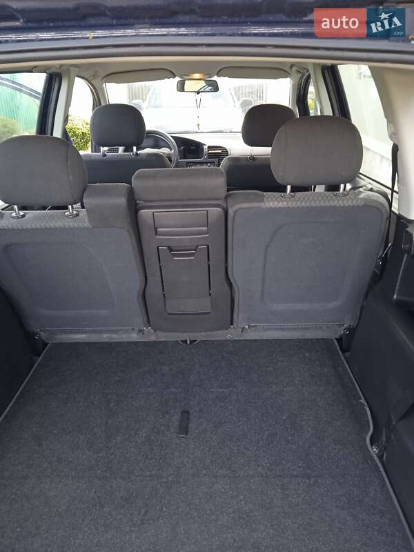 Минивэн Opel Zafira 2005 в Владимире
