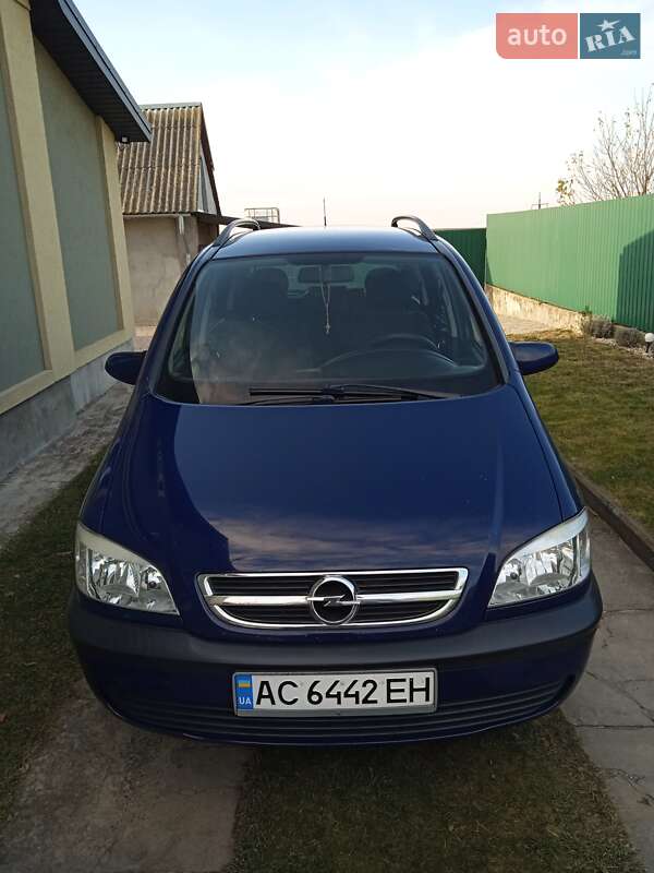 Минивэн Opel Zafira 2005 в Владимире