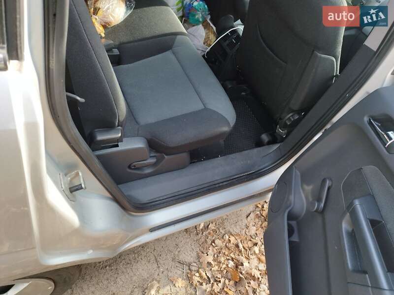 Минивэн Opel Zafira 2006 в Киеве